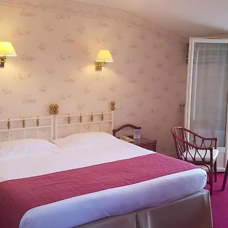 Hotel De Charme Brise Marine 3*