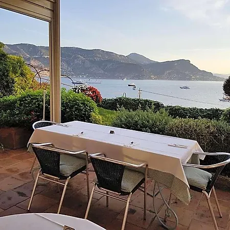 De Charme Brise Marine Hotel