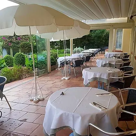 De Charme Brise Marine Hotel