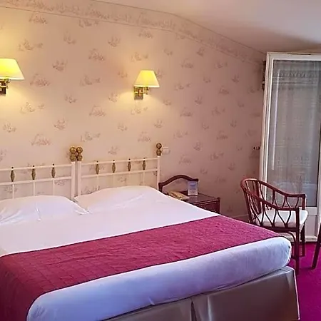 Hotel De Charme Brise Marine 3*
